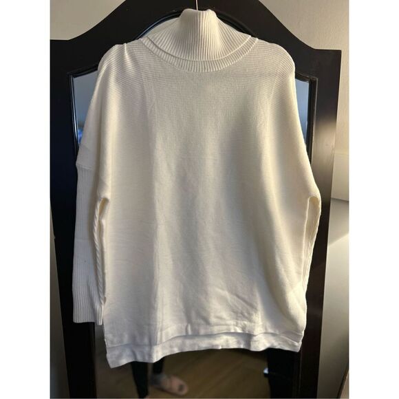 NEW Super Soft Turtleneck Oversized Sweater Pullover Knit M - Picture 1 of 4